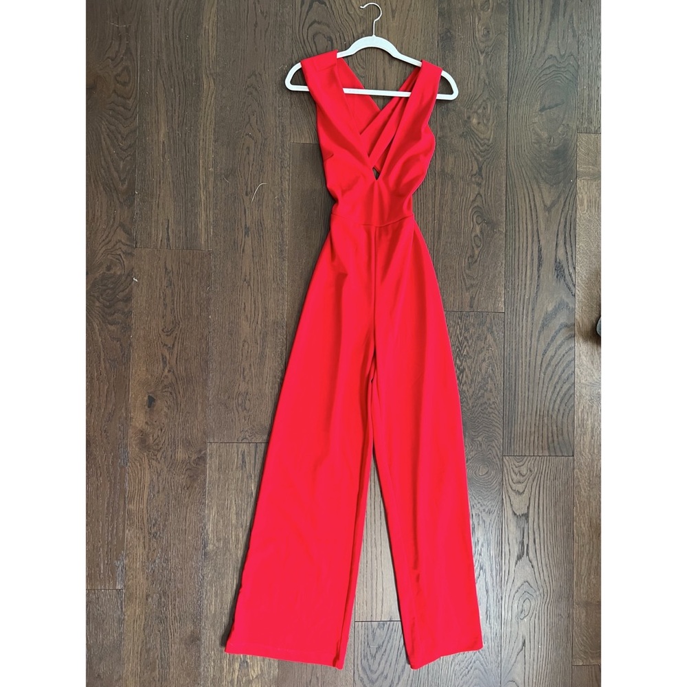 Red wide leg jumpsuit NWT LULUS